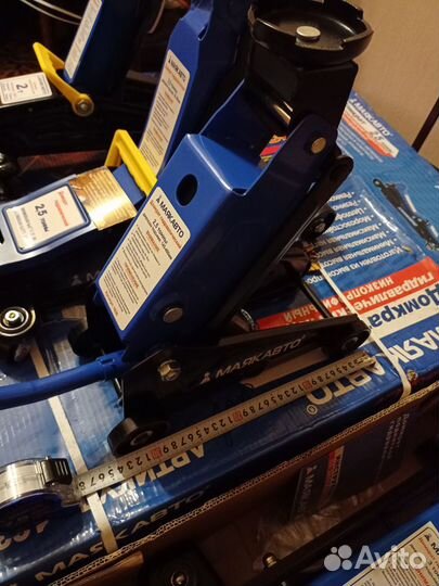 Домкрат гидравлический подкатной 2,5 т