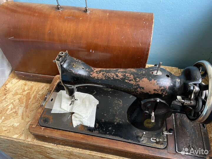 Швейная машина Подольск ручная