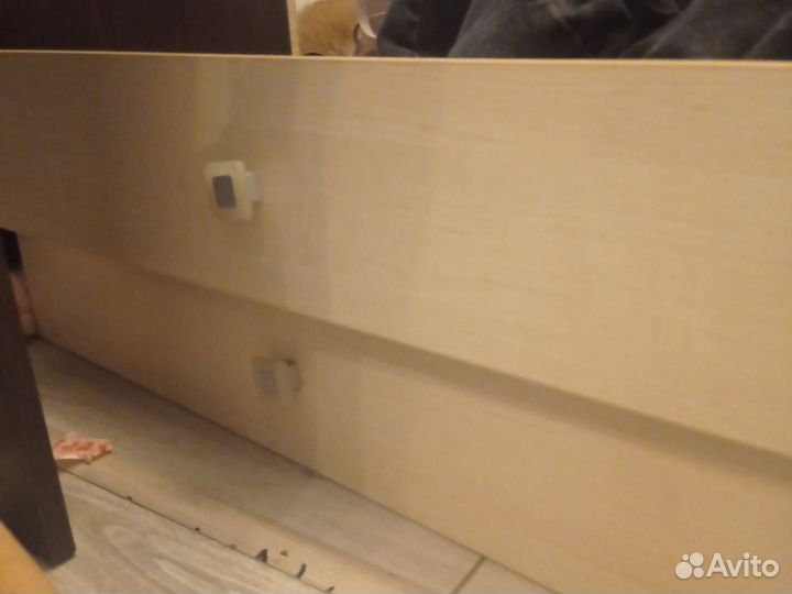 Кровать бежевая 170 на 60