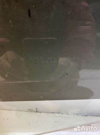 Dodge stratus 2 Заднее левое стекло