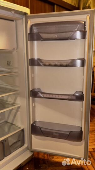 Холодильник бирюса