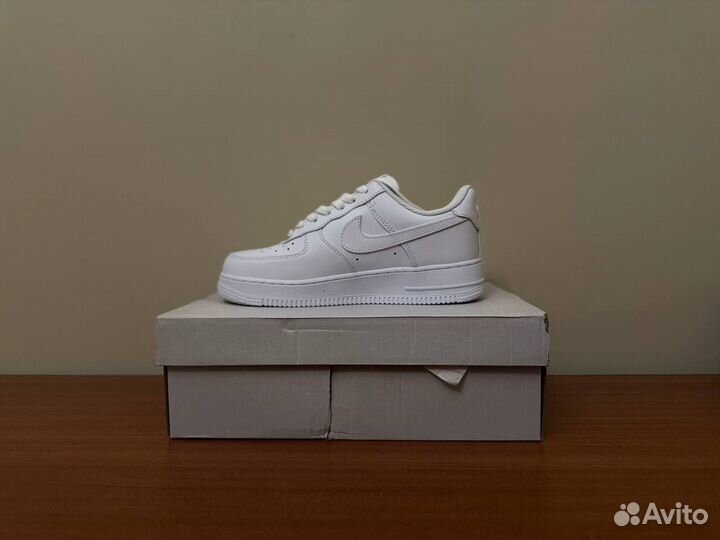 Nike air force 1 white
