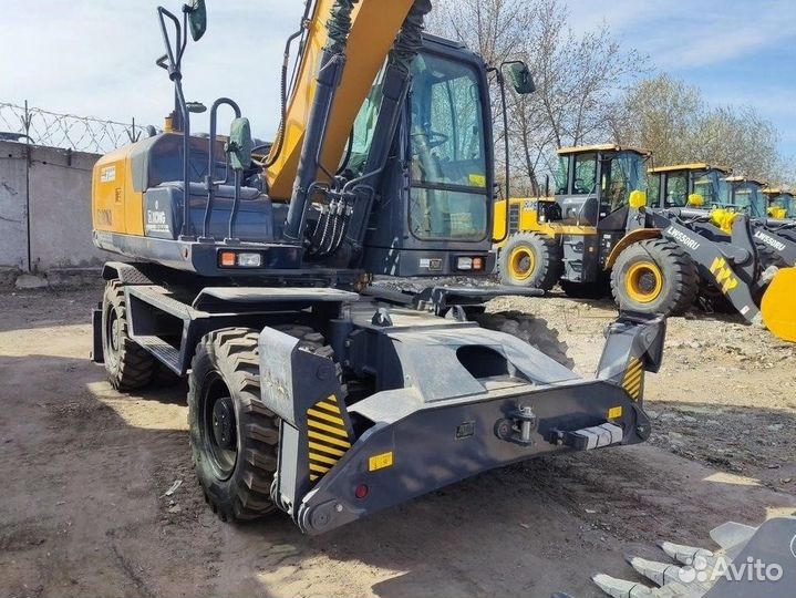 Колёсный экскаватор XCMG XE180WD, 2023