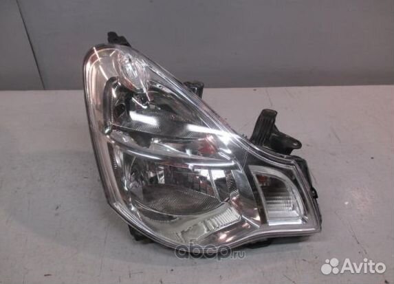 Фара передняя правая Nissan Almera G15 2012