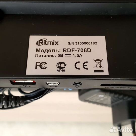 Цифровая фоторамка Ritmix RDF-708D