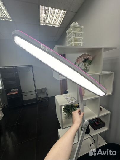 Лампа бестеневая