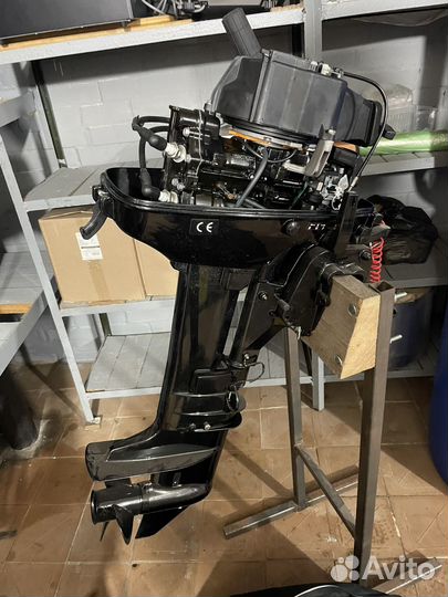 Надувная лодка с мотором