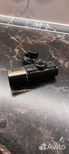 Двухсторонний видеорегистратор