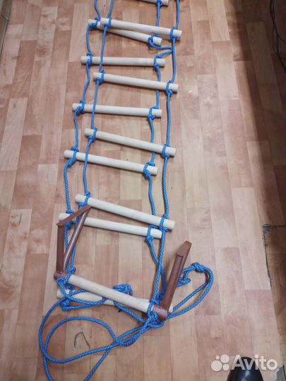 Лестница пожарная спасательная