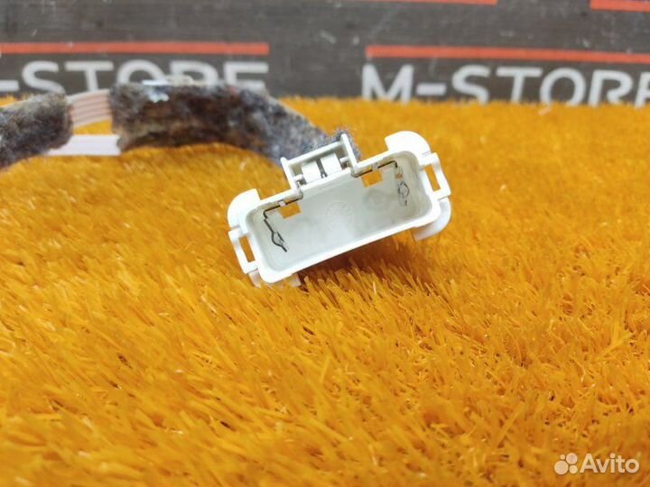 Проводка двери задняя правая Mercedes-Benz E-Class