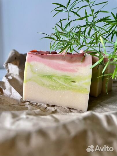 Молочное мыло «юзу. ежевика»