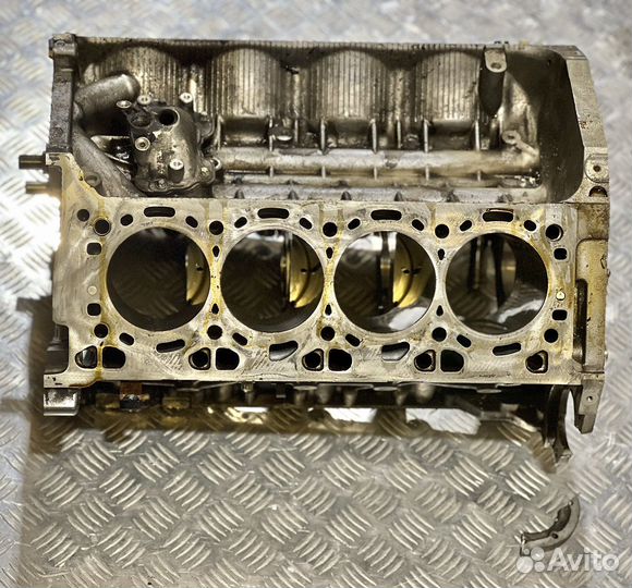 Блок цилиндров Задиры S63 BMW X5M E70 X6M E71