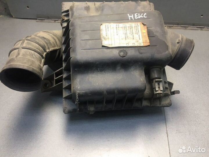 Корпус воздушного фильтра Daewoo Nexia N100