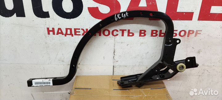 Петля крышки багажника Toyota Camry 70