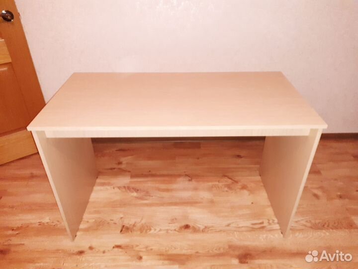 Письменный стол