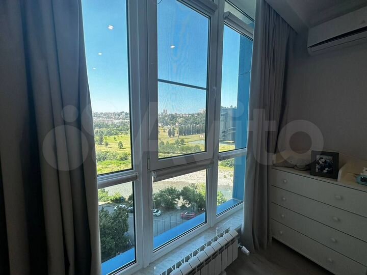 2-к. квартира, 40 м², 10/25 эт.