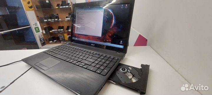 Acer 5552 4ядра 4GB RAM Video 1GB