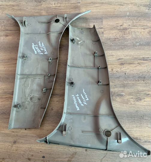 Накладки на стойки кузова Nissan R’nessa