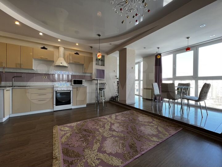 2-к. квартира, 70 м², 9/10 эт.