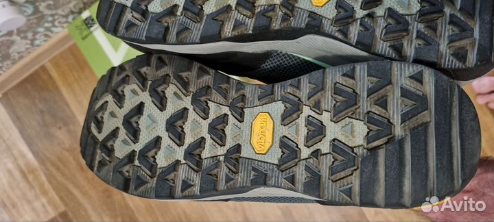 Трекинговые ботинки