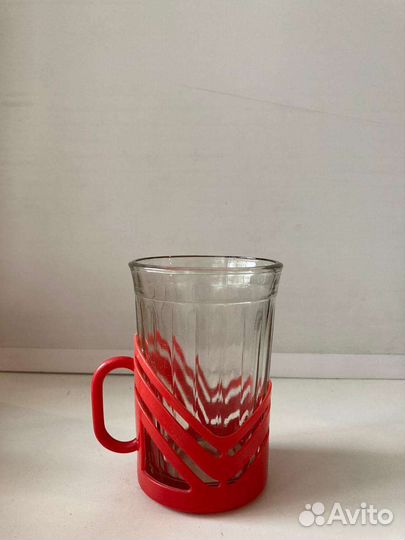 Стаканы в подстаканниках