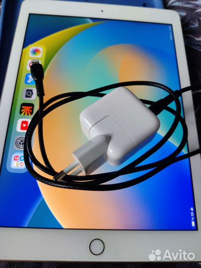 Apple iPad 5 Wi-Fi + Cellular