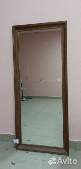 Зеркало настенное в раме