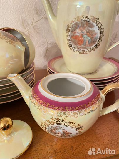 Чашки, сахарница Мадонна