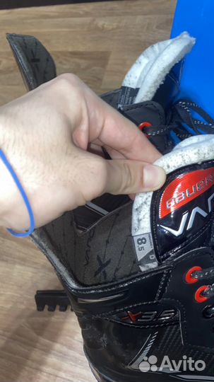 Коньки хоккейные