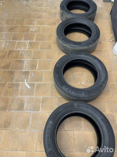 Continental ContiPremiumContact 225/60 R17