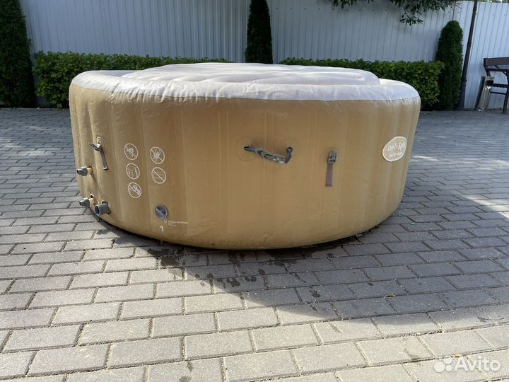 Надувной спа бассейн Bestway Lay-Z-SPA 54129