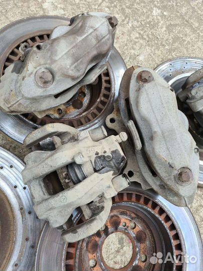 Комплект тормозов суппорта и диски 221, 216