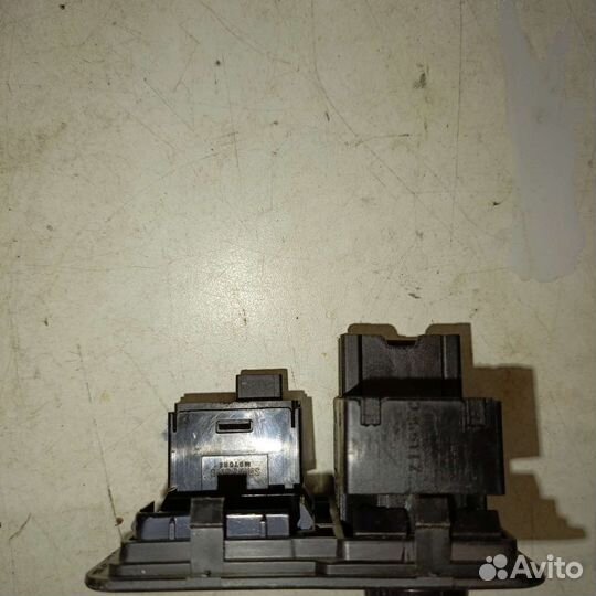 Блок управления зеркалами Nissan Almera ClassicB10