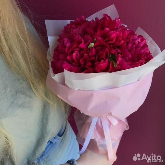 Букет свежих пионов