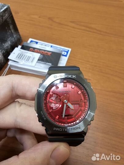 Часы Casio G-Shock GM-2100B-4AER