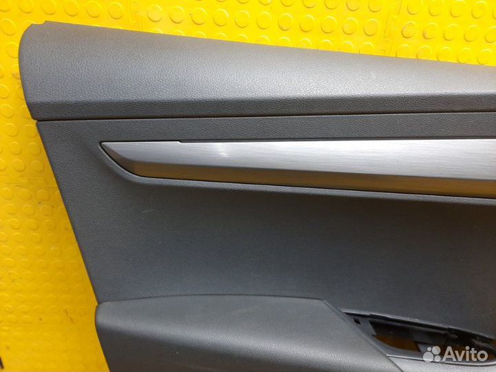 Б/У Обшивка двери Состояние на фото, оригиналnnУ