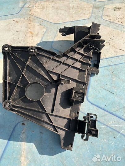 Кронштейн (сопут. товар) 30661073