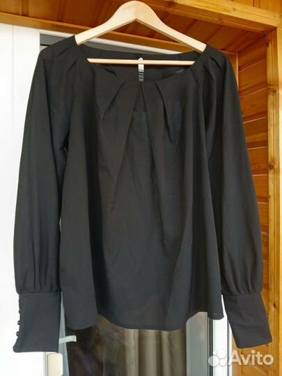 Блузка черная