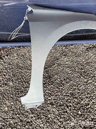 Продам крыло тойота корола