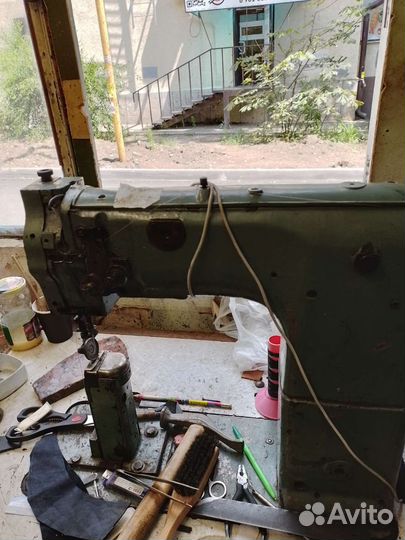 Колонковая швейная машина бу