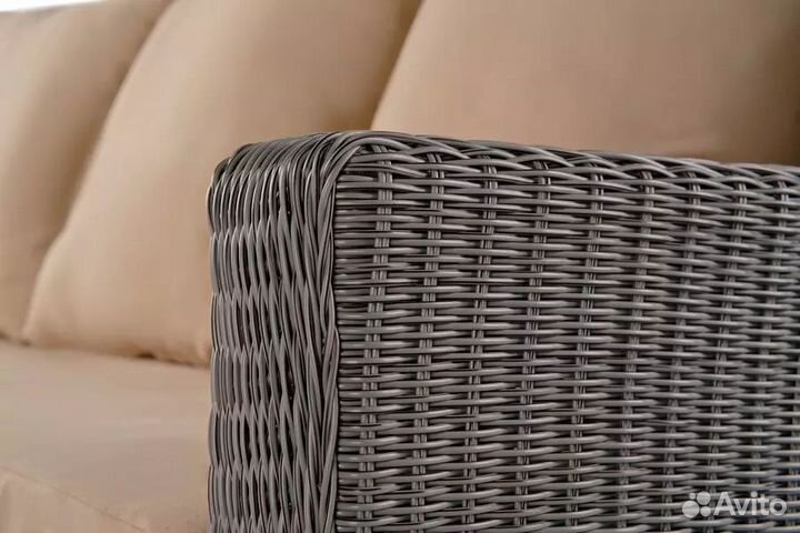 Диван плетеный