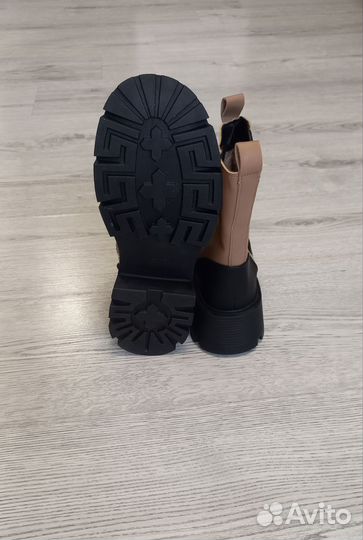 Ботинки зимние женские 37