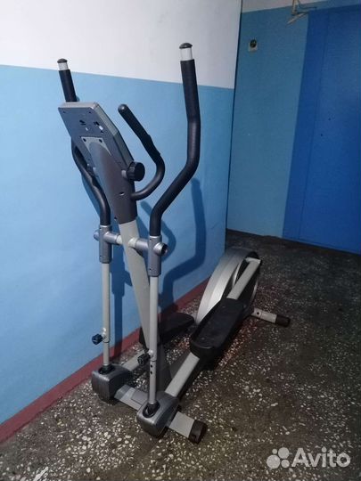 Эллиптический тренажер torneo