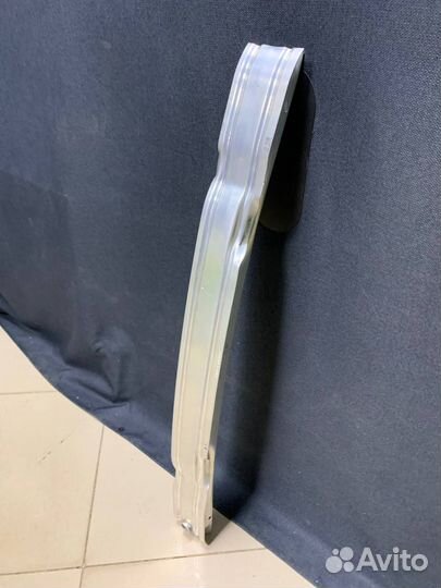 Усилитель бампера Audi A6 4G0807113A C7 25.01