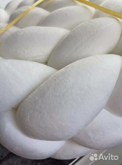 Бортик косичка для детской кровати