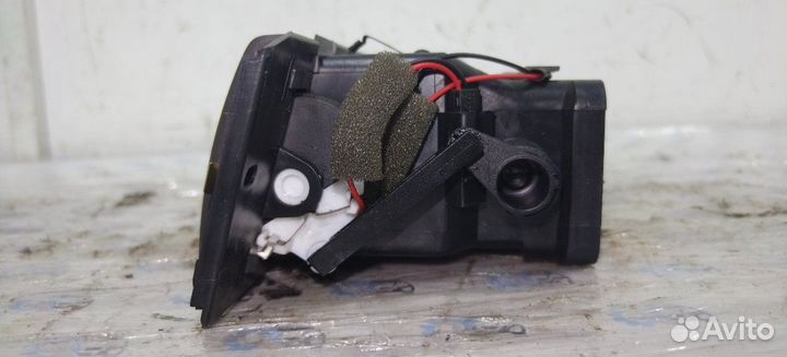 Дефлектор воздушный Audi A6 C5 2.8 1999