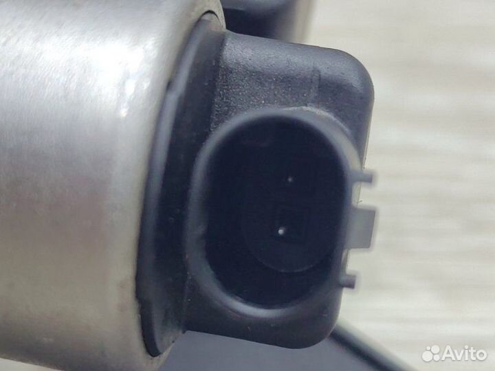 Блок клапанов пневмоподвески Bmw X5 E70 N62B48