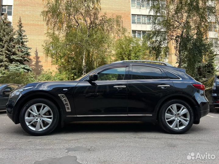 Infiniti FX37 3.7 AT, 2012, 136 121 км