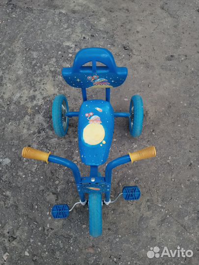 Трехколесный велосипед