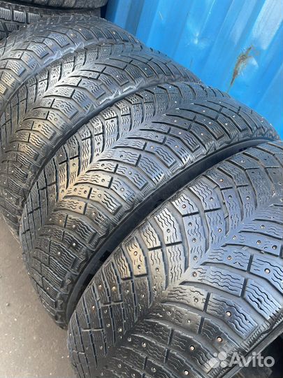 Michelin X-Ice North 4 SUV 225/60 R17